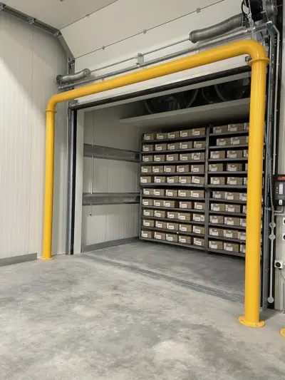 Full frame bollards_07